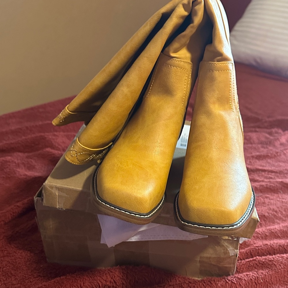 DOPE Women's Yellow Ankle Boots - Picture 2 of 3